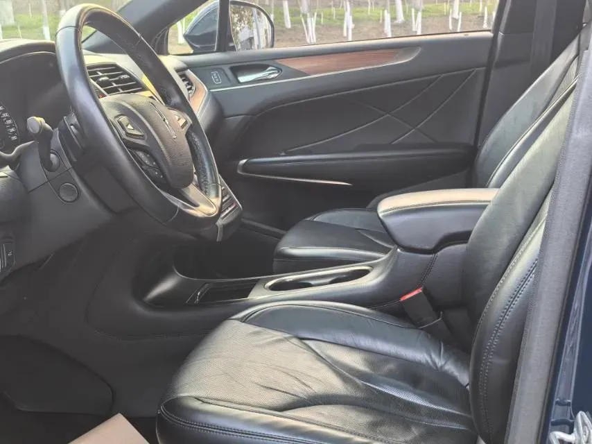 2019 Lincoln MKC 2.0T 203HP L4 6AT,autocango,china used car exporter,china ev exporter,chinese used car exporter,chinese used ev exporter