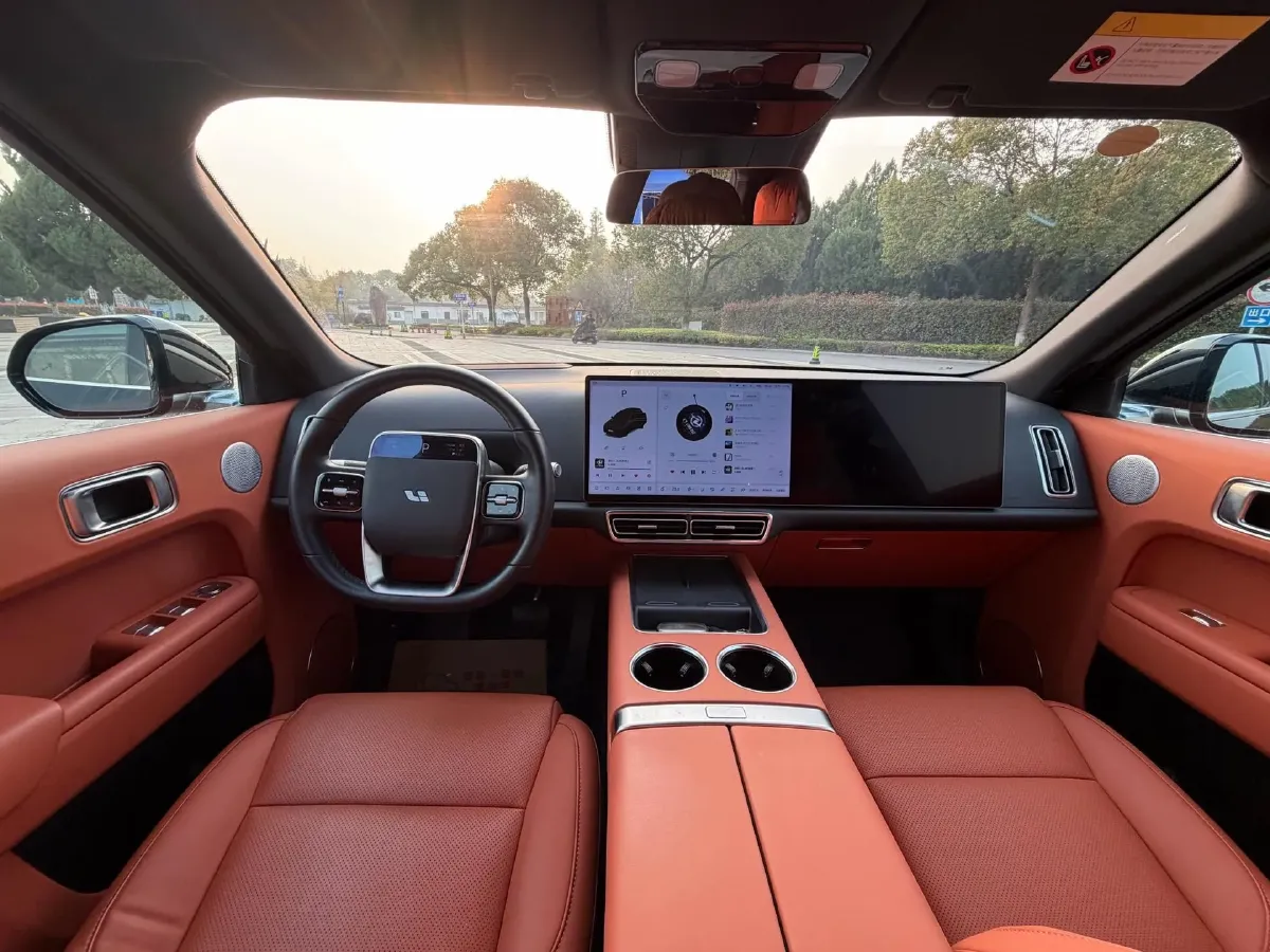 2023 Li L8 Range Extended 154HP REEV 40.9KWH,autocango,china used car exporter,china ev exporter,chinese used car exporter,chinese used ev exporter