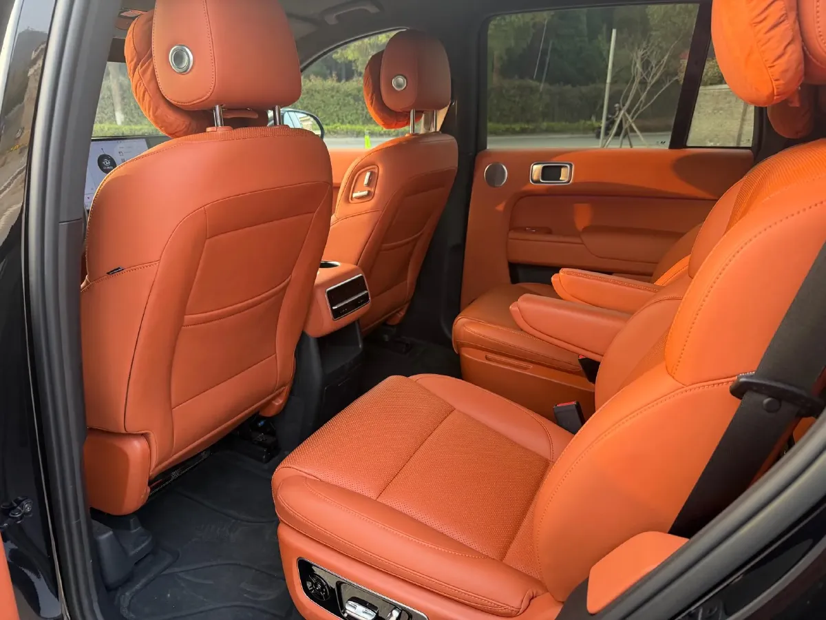 2023 Li L8 Range Extended 154HP REEV 40.9KWH,autocango,china used car exporter,china ev exporter,chinese used car exporter,chinese used ev exporter