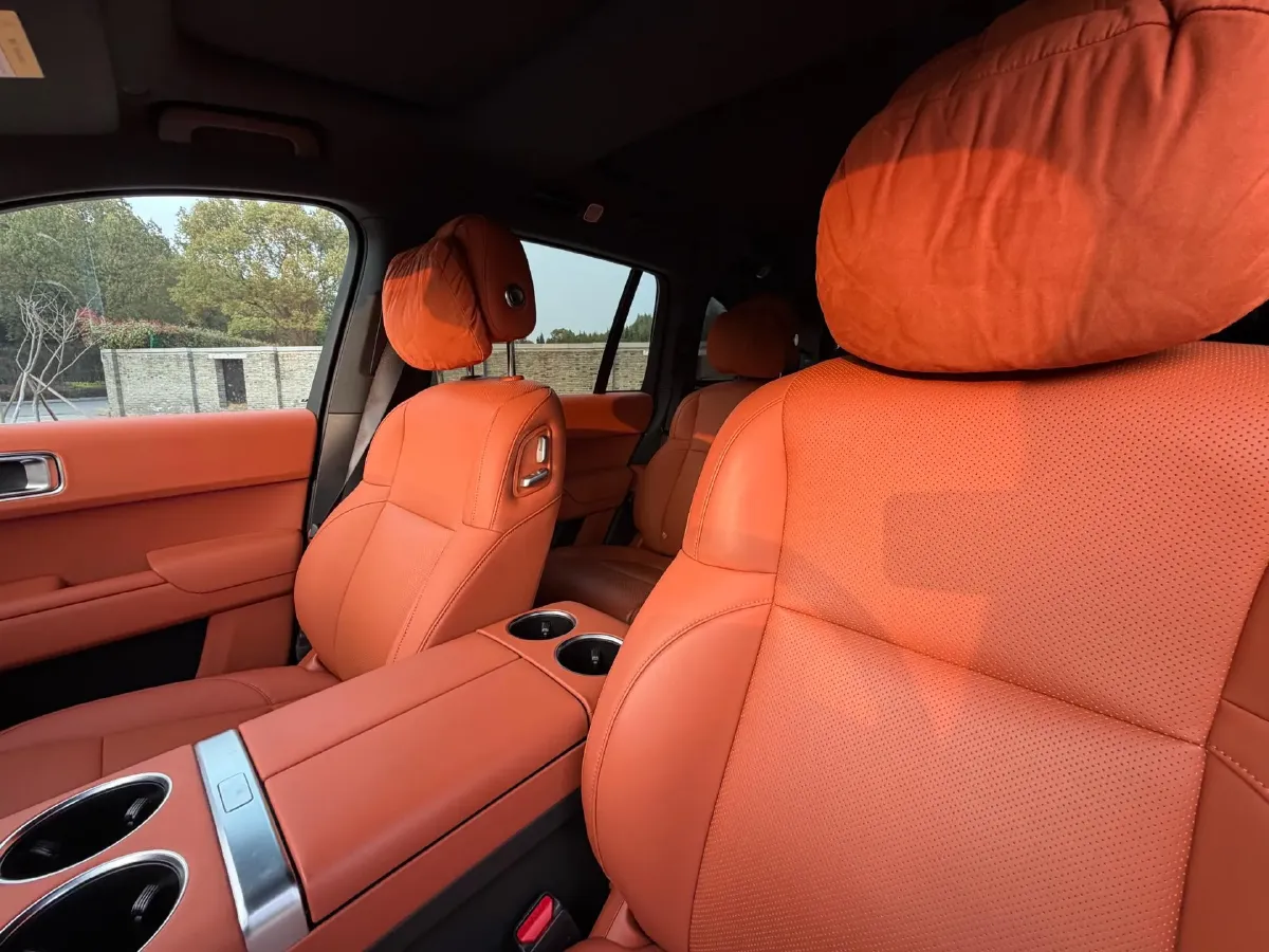 2023 Li L8 Range Extended 154HP REEV 40.9KWH,autocango,china used car exporter,china ev exporter,chinese used car exporter,chinese used ev exporter