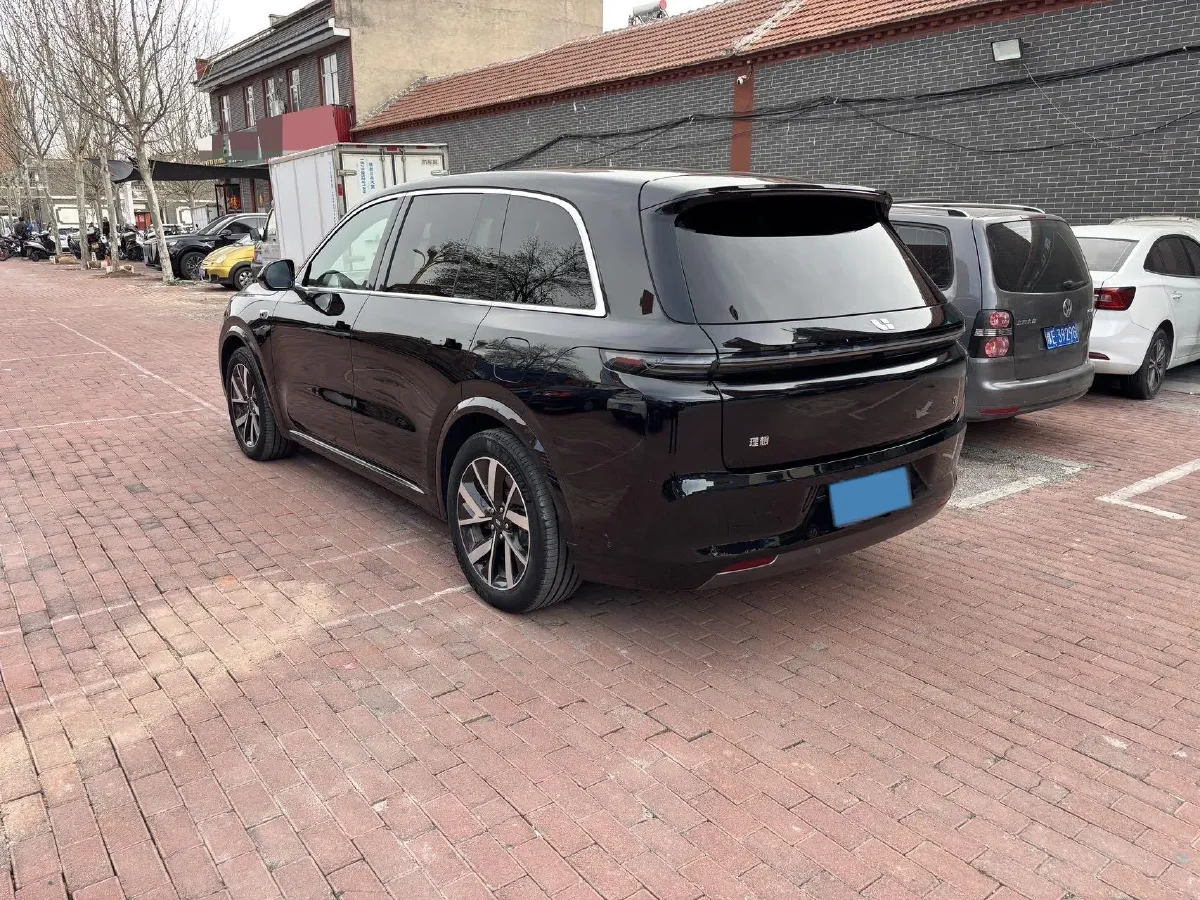 2023 Li L8 Range Extended 154HP REEV 40.9KWH,autocango,china used car exporter,china ev exporter,chinese used car exporter,chinese used ev exporter