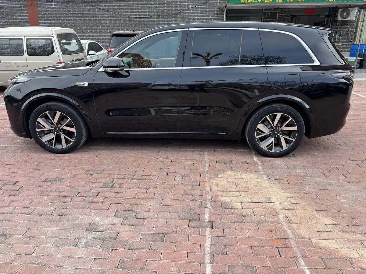2023 Li L8 Range Extended 154HP REEV 40.9KWH,autocango,china used car exporter,china ev exporter,chinese used car exporter,chinese used ev exporter