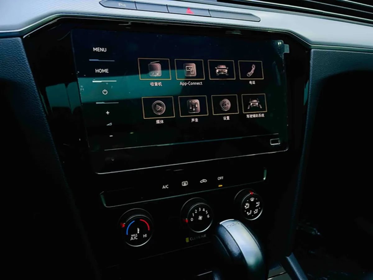 2023 Volkswagen Magotan 1.4T 150HP L4 7DCT,autocango,china used car exporter,china ev exporter,chinese used car exporter,chinese used ev exporter