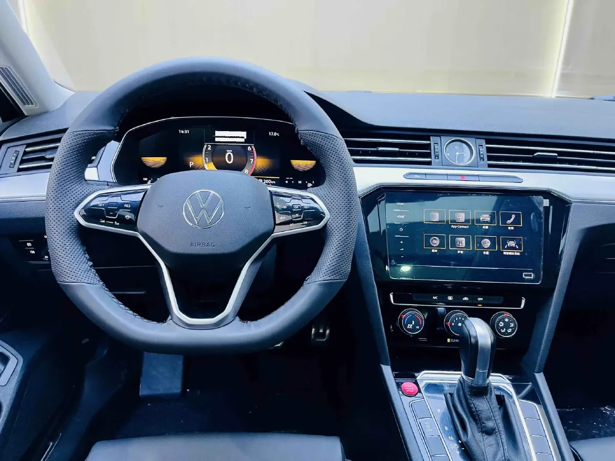 2023 Volkswagen Magotan 1.4T 150HP L4 7DCT,autocango,china used car exporter,china ev exporter,chinese used car exporter,chinese used ev exporter