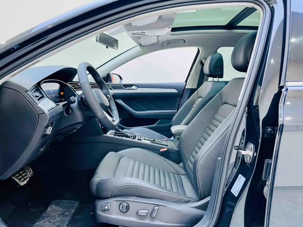 2023 Volkswagen Magotan 1.4T 150HP L4 7DCT,autocango,china used car exporter,china ev exporter,chinese used car exporter,chinese used ev exporter