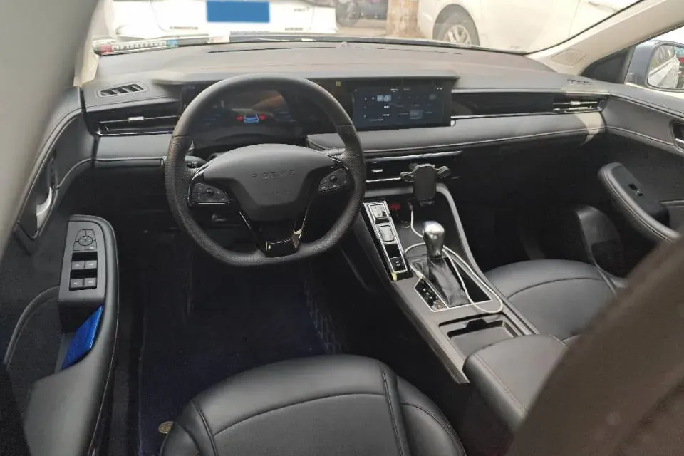 2023 Roewe i5 1.5L 129HP L4 CVT,autocango,china used car exporter,china ev exporter,chinese used car exporter,chinese used ev exporter