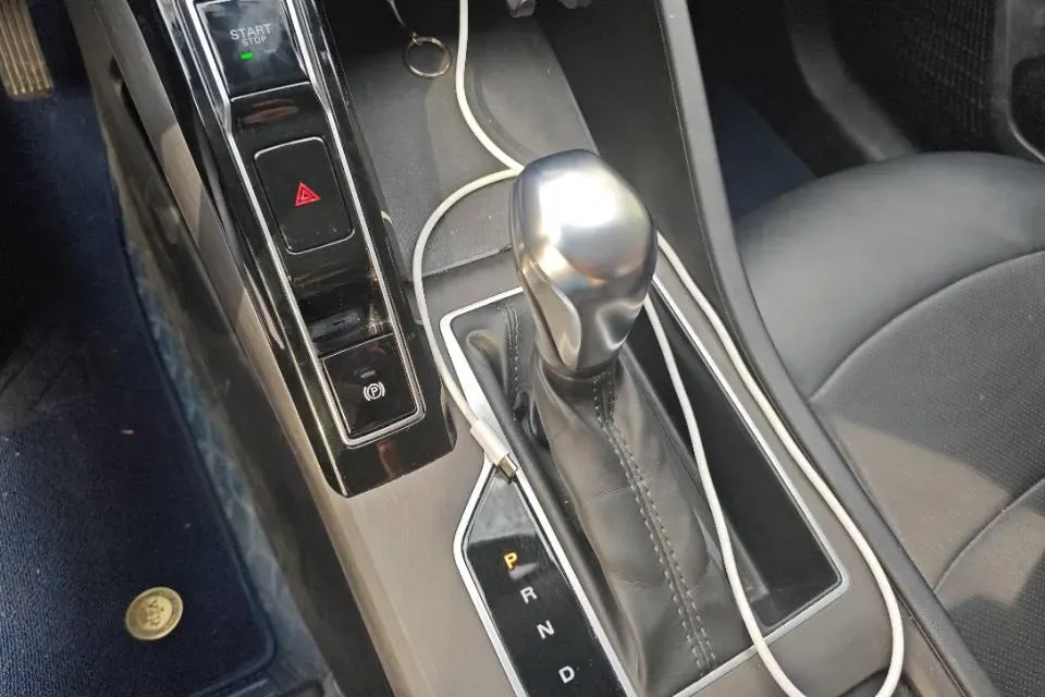 2023 Roewe i5 1.5L 129HP L4 CVT,autocango,china used car exporter,china ev exporter,chinese used car exporter,chinese used ev exporter