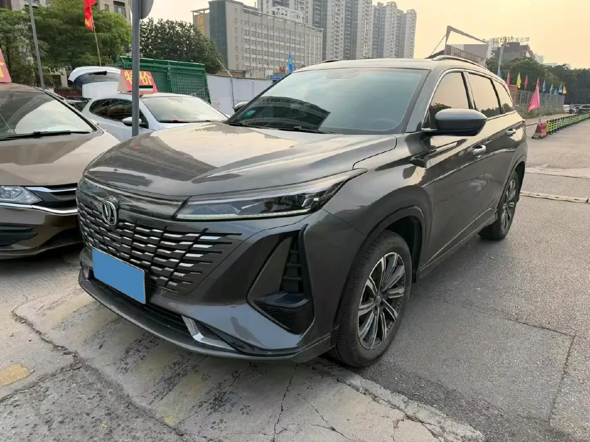 2023 ChangAn CS75 Plus 1.5T 188HP L4 8AT,autocango,china used car exporter,china ev exporter,chinese used car exporter,chinese used ev exporter