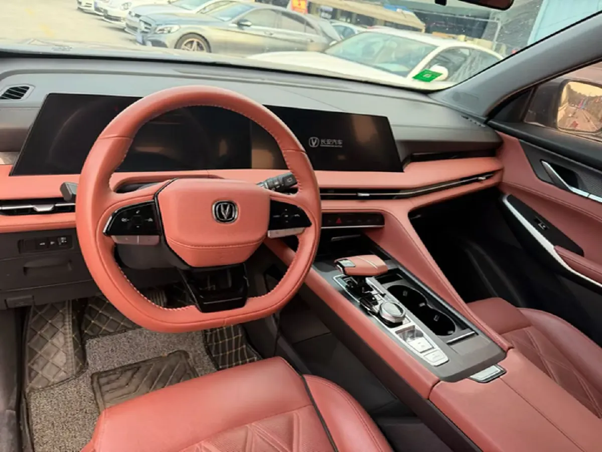 2023 ChangAn CS75 Plus 1.5T 188HP L4 8AT,autocango,china used car exporter,china ev exporter,chinese used car exporter,chinese used ev exporter