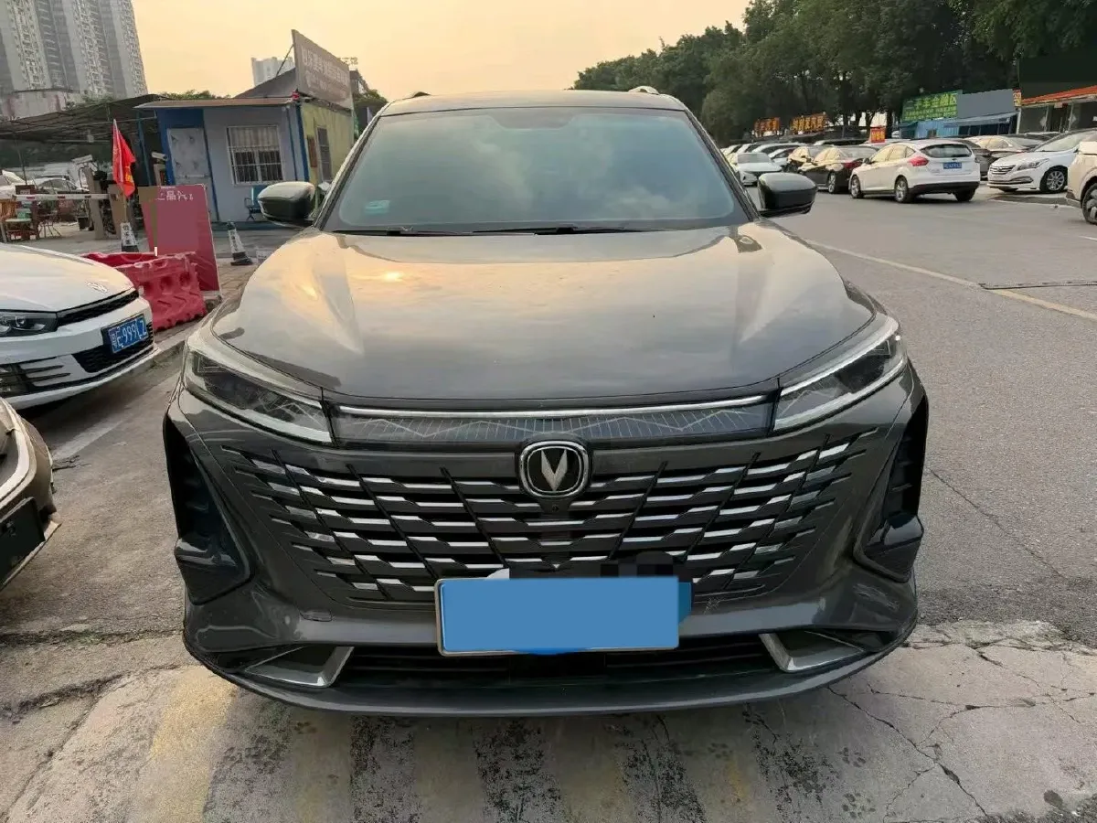2023 ChangAn CS75 Plus 1.5T 188HP L4 8AT,autocango,china used car exporter,china ev exporter,chinese used car exporter,chinese used ev exporter