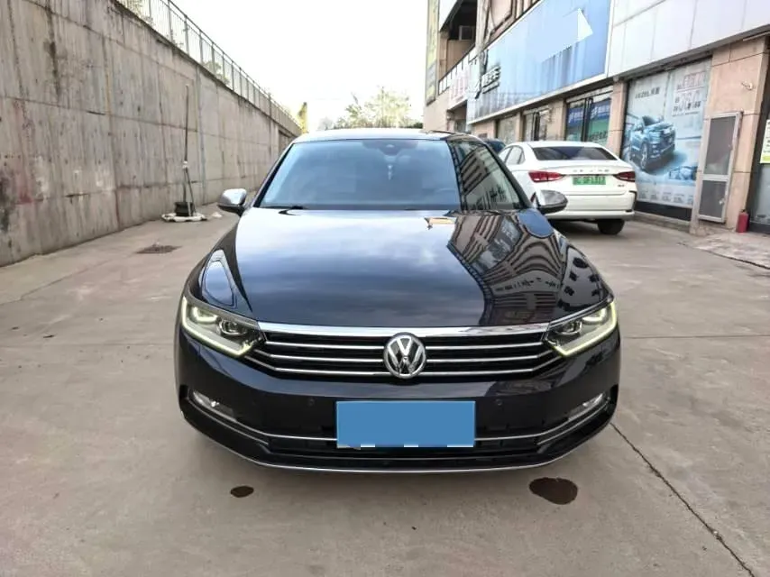 2018 Volkswagen Magotan 1.8T 180HP L4 7DCT,autocango,china used car exporter,china ev exporter,chinese used car exporter,chinese used ev exporter