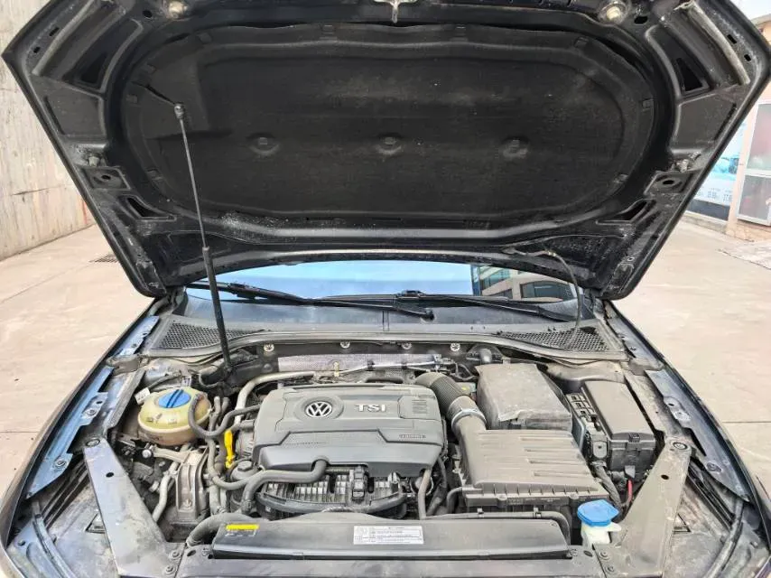 2018 Volkswagen Magotan 1.8T 180HP L4 7DCT,autocango,china used car exporter,china ev exporter,chinese used car exporter,chinese used ev exporter