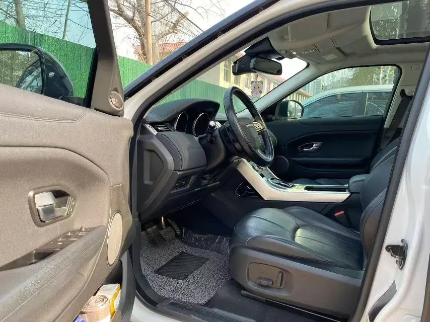 2018 Land Rover Range Rover Evoque 2.0T 241HP L4 9AT,autocango,china used car exporter,china ev exporter,chinese used car exporter,chinese used ev exporter