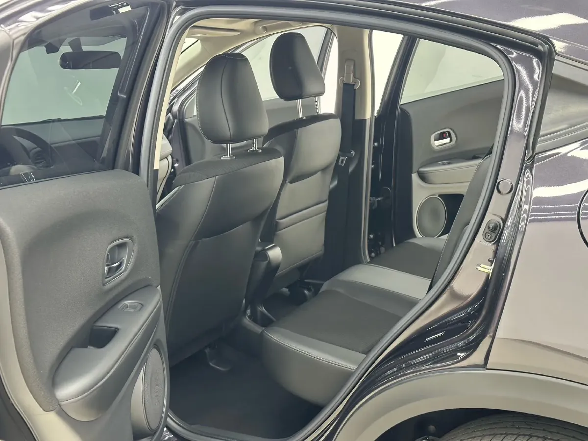 2022 Honda Vezel 1.5L 131HP L4 CVT,autocango,china used car exporter,china ev exporter,chinese used car exporter,chinese used ev exporter