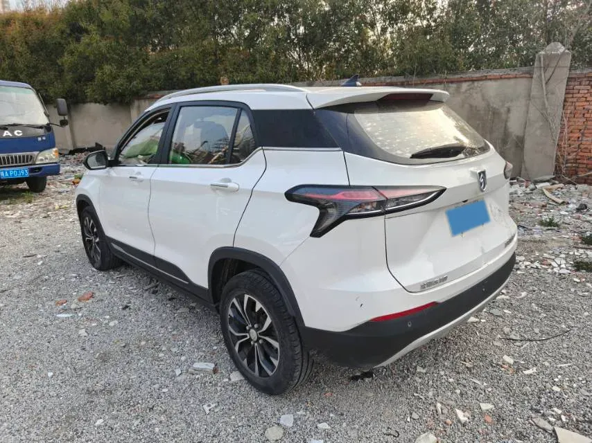 2019 BaoJun 730 1.5L 105HP L4 6MT,autocango,china used car exporter,china ev exporter,chinese used car exporter,chinese used ev exporter