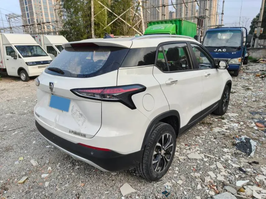 2019 BaoJun 730 1.5L 105HP L4 6MT,autocango,china used car exporter,china ev exporter,chinese used car exporter,chinese used ev exporter