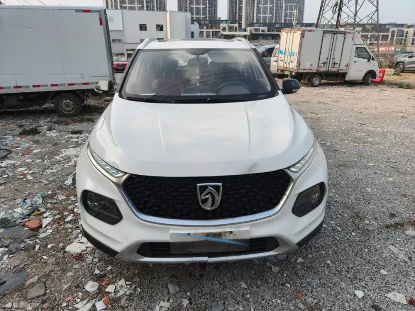 2019 BaoJun 730 1.5L 105HP L4 6MT,autocango,china used car exporter,china ev exporter,chinese used car exporter,chinese used ev exporter