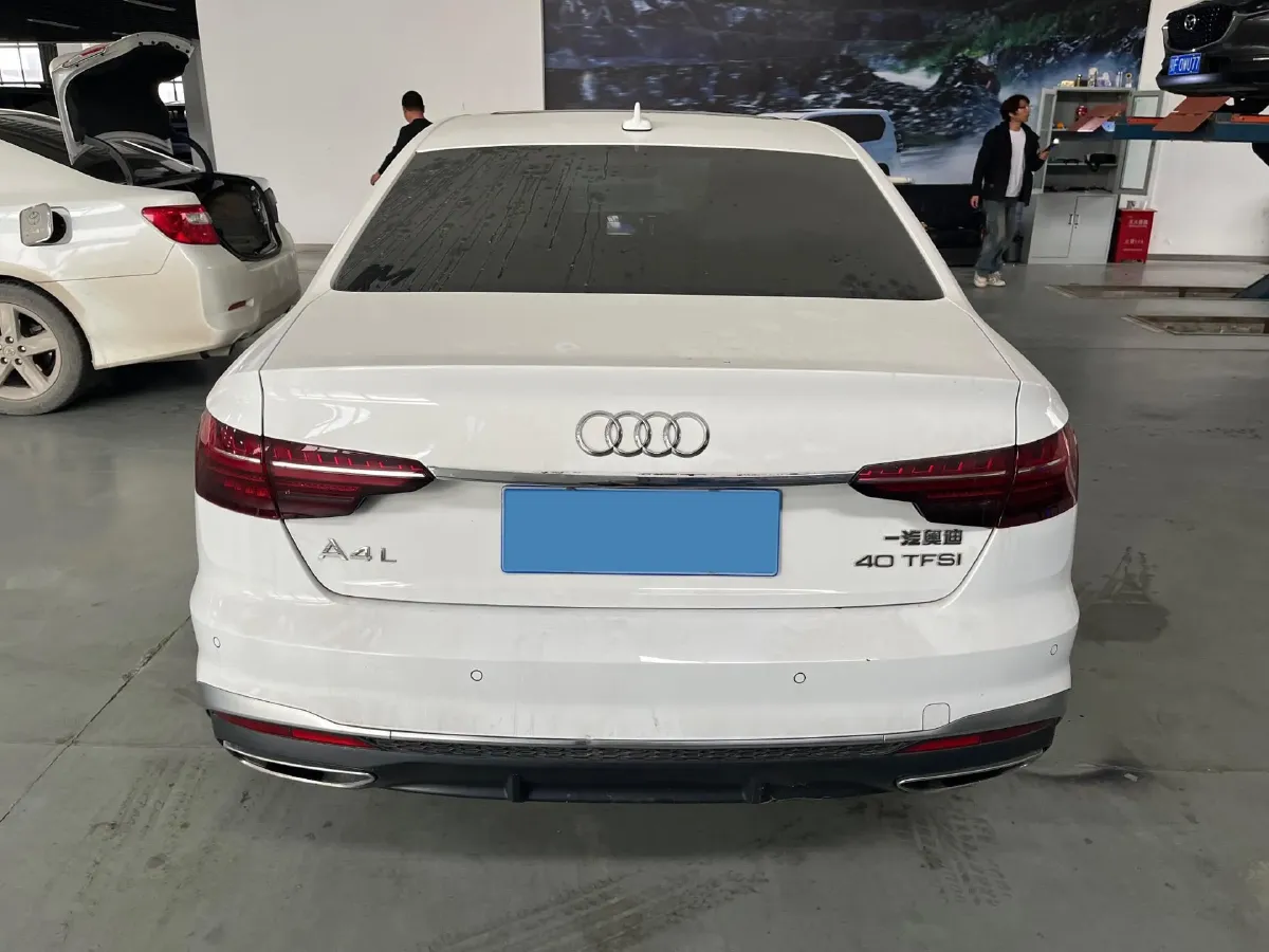2022 Audi A4L 2.0T 190HP L4 7DCT,autocango,china used car exporter,china ev exporter,chinese used car exporter,chinese used ev exporter