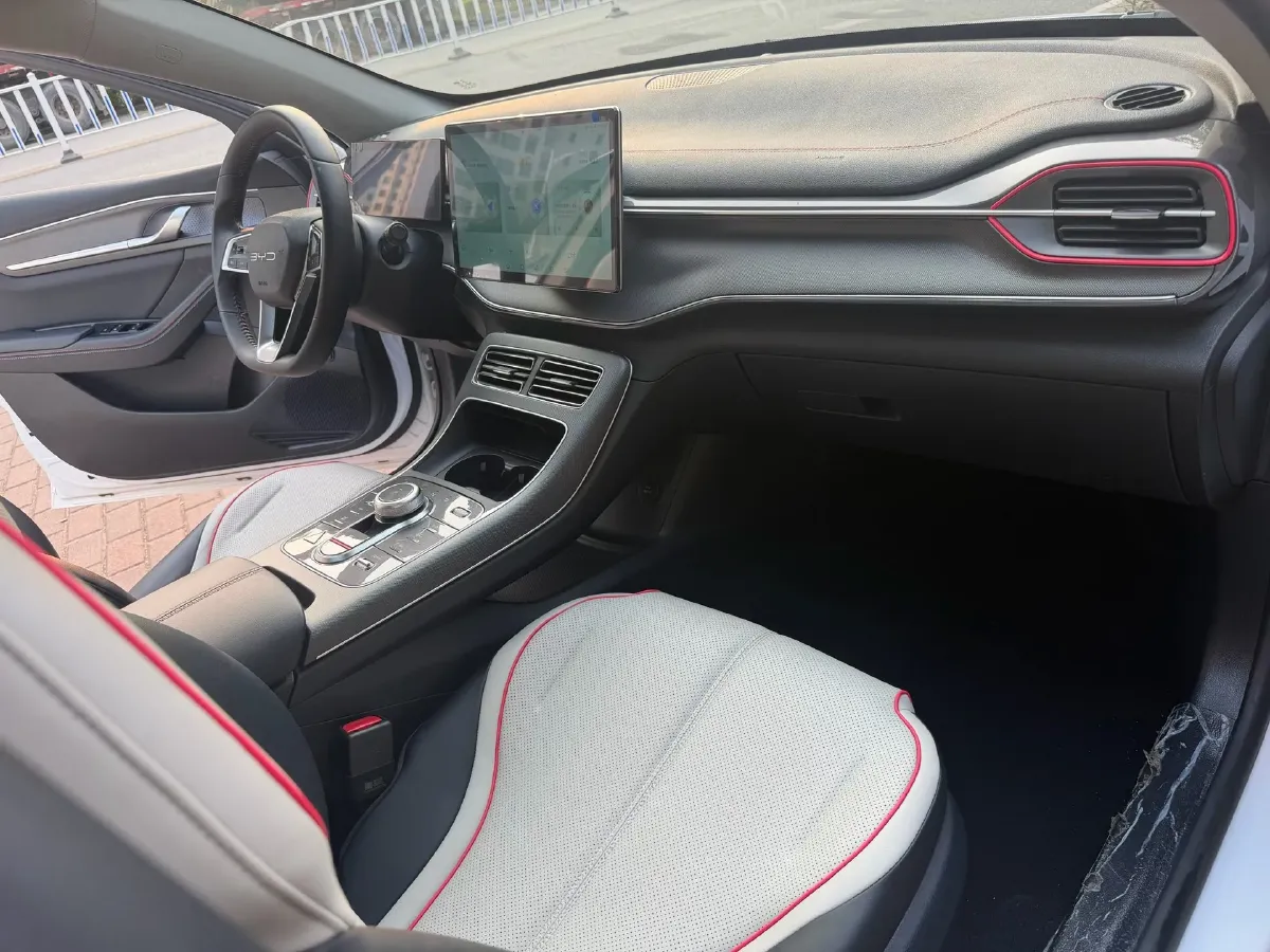 2022 Roewe RX5 MAX 1.5T 181HP L4 6AT,autocango,china used car exporter,china ev exporter,chinese used car exporter,chinese used ev exporter