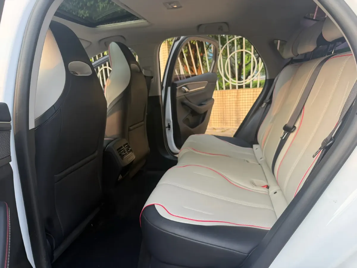 2022 Roewe RX5 MAX 1.5T 181HP L4 6AT,autocango,china used car exporter,china ev exporter,chinese used car exporter,chinese used ev exporter