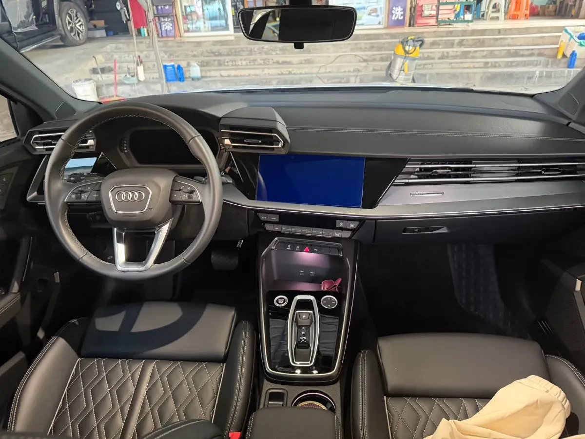 2025 Audi A3 1.5T 160HP L4 7DCT,autocango,china used car exporter,china ev exporter,chinese used car exporter,chinese used ev exporter