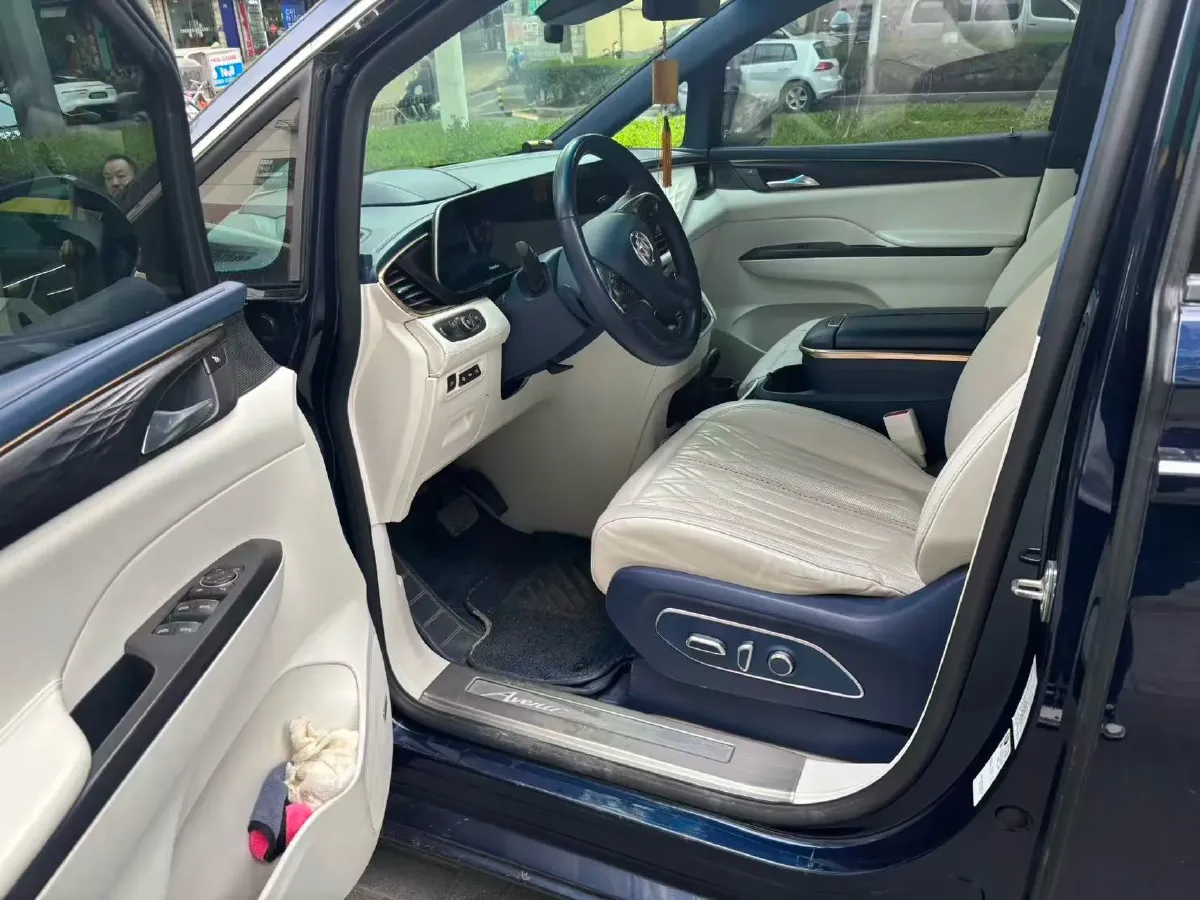 2020 Buick GL8 2.0T 237HP L4 9AT,autocango,china used car exporter,china ev exporter,chinese used car exporter,chinese used ev exporter