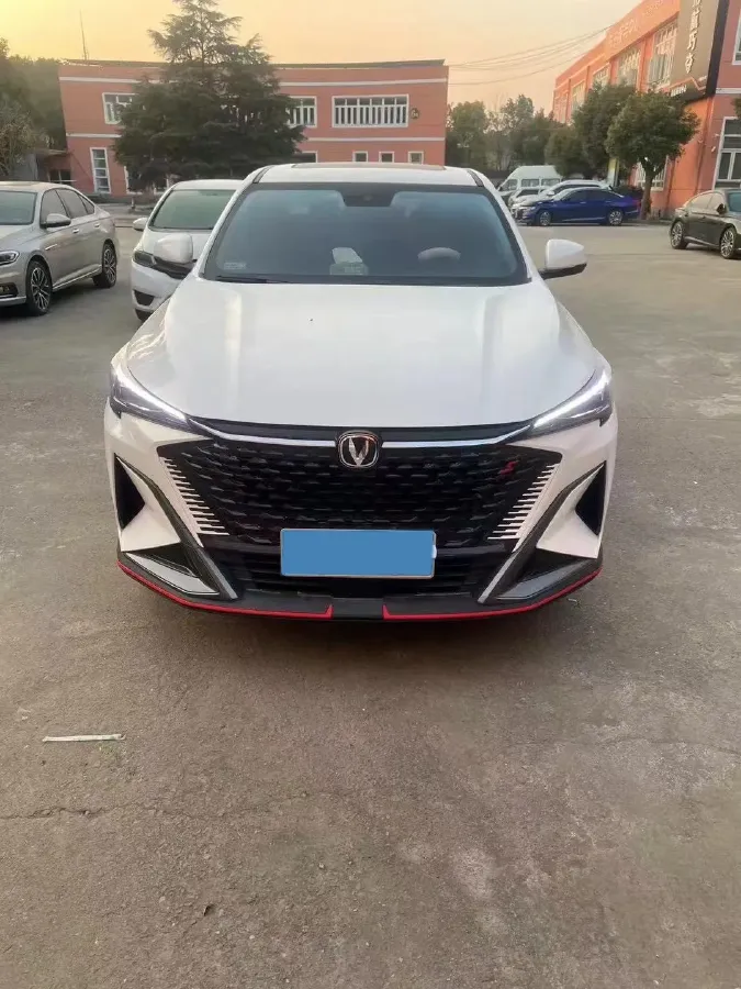 2025 ChangAn X5 PLUS 1.5T 188HP L4 7DCT,autocango,china used car exporter,china ev exporter,chinese used car exporter,chinese used ev exporter