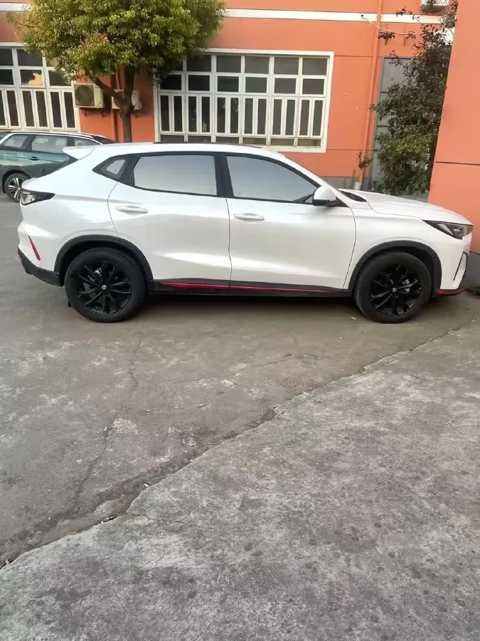 2025 ChangAn X5 PLUS 1.5T 188HP L4 7DCT,autocango,china used car exporter,china ev exporter,chinese used car exporter,chinese used ev exporter