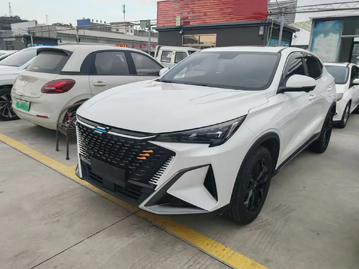 2025 ChangAn X5 PLUS 1.5T 188HP L4 7DCT,autocango,china used car exporter,china ev exporter,chinese used car exporter,chinese used ev exporter