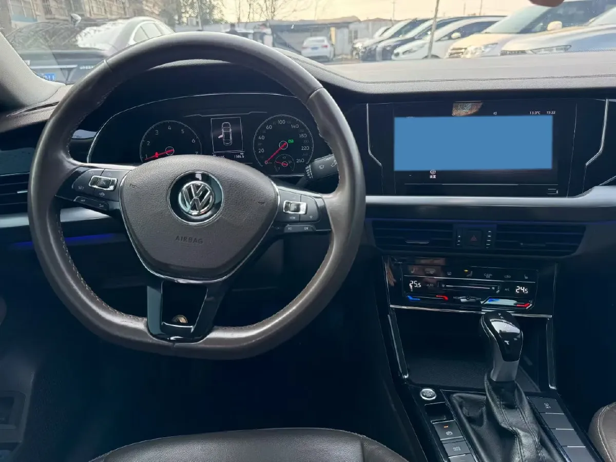 2020 Volkswagen Passat 2.0T 186HP L4 7DCT,autocango,china used car exporter,china ev exporter,chinese used car exporter,chinese used ev exporter