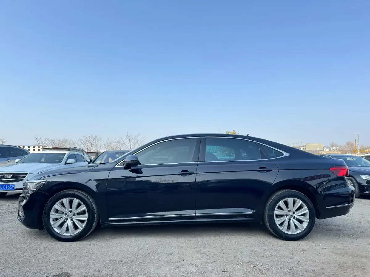 2020 Volkswagen Passat 2.0T 186HP L4 7DCT,autocango,china used car exporter,china ev exporter,chinese used car exporter,chinese used ev exporter