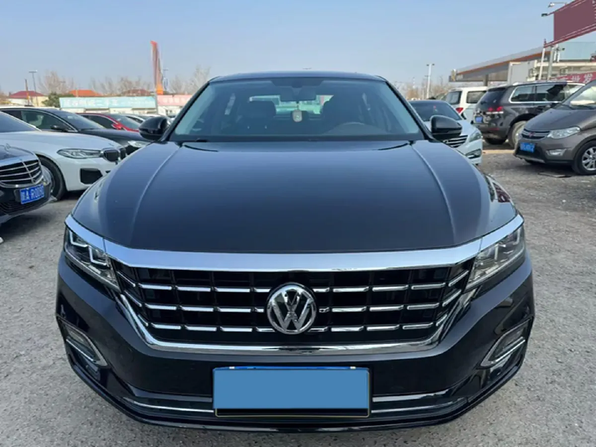 2020 Volkswagen Passat 2.0T 186HP L4 7DCT,autocango,china used car exporter,china ev exporter,chinese used car exporter,chinese used ev exporter