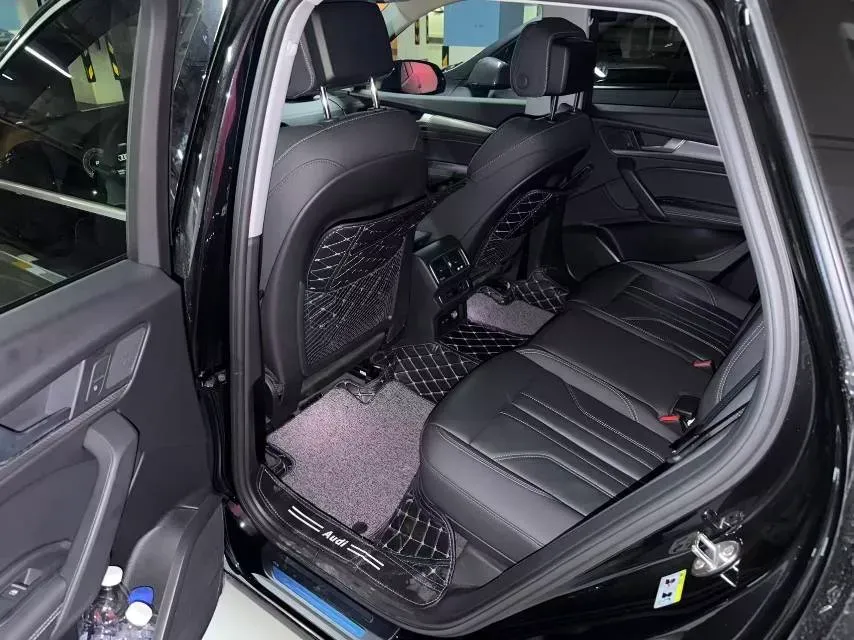 2022 Audi Q5L 2.0T 190HP L4 7DCT,autocango,china used car exporter,china ev exporter,chinese used car exporter,chinese used ev exporter