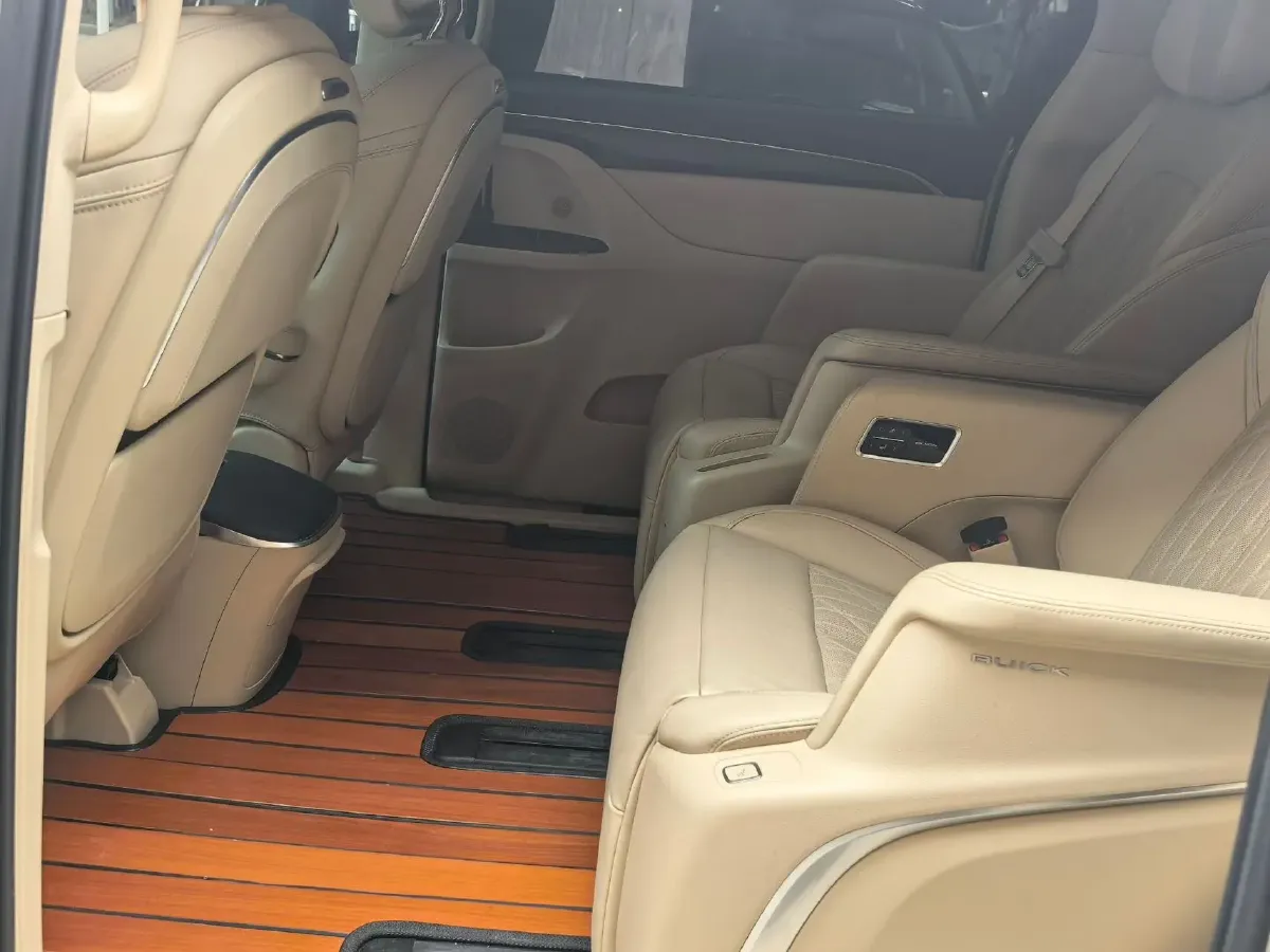 2023 Buick GL8 2.0T 237HP L4 9AT,autocango,china used car exporter,china ev exporter,chinese used car exporter,chinese used ev exporter