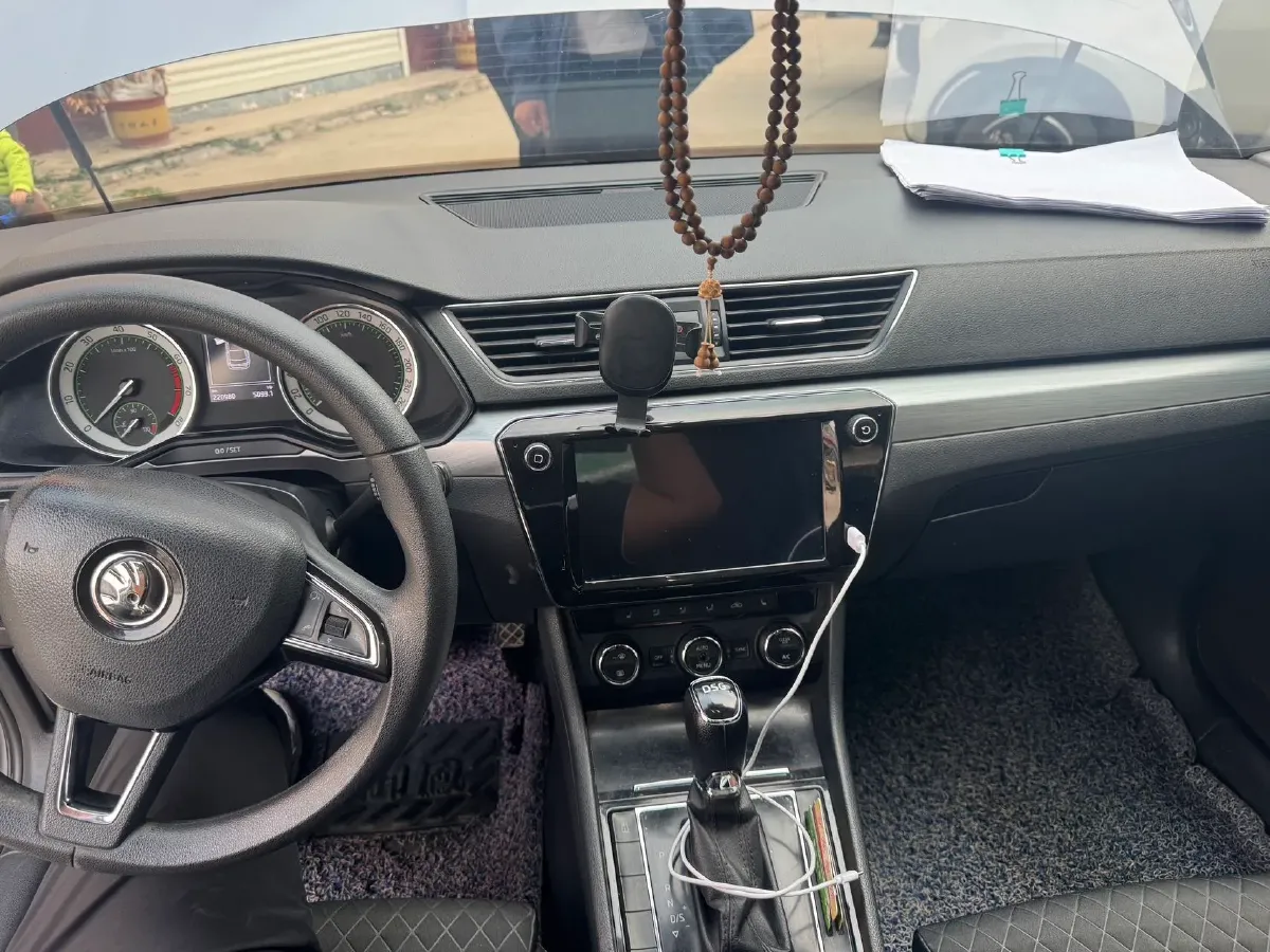 2018 Skoda Superb 1.8T 180HP L4 7DCT,autocango,china used car exporter,china ev exporter,chinese used car exporter,chinese used ev exporter