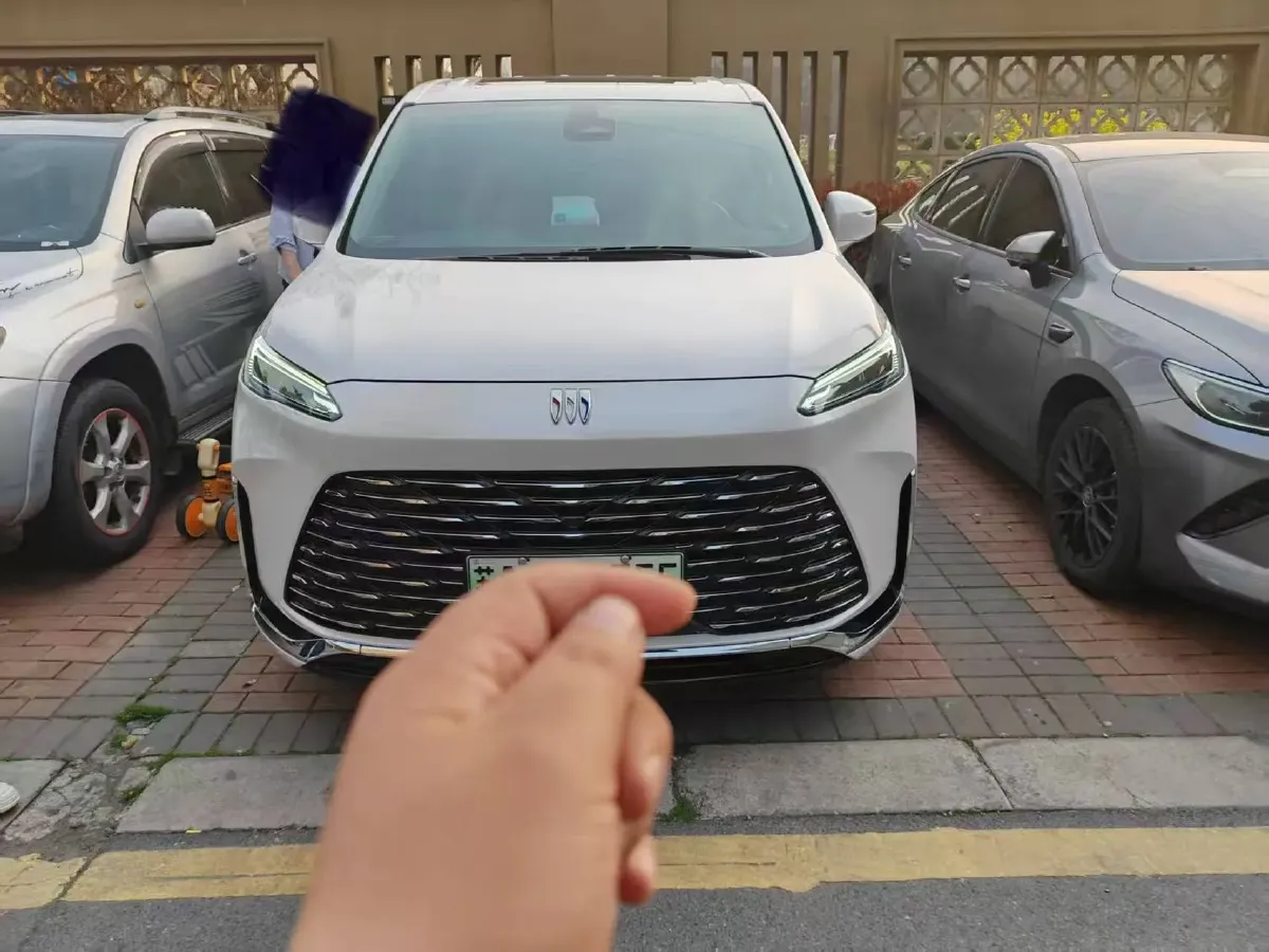 2025 Buick GL8 1.5T 180HP L4 2DHT PHEV,autocango,china used car exporter,china ev exporter,chinese used car exporter,chinese used ev exporter