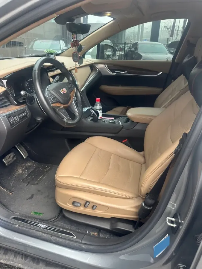 2022 Cadillac XT5 2.0T 237HP L4 9AT,autocango,china used car exporter,china ev exporter,chinese used car exporter,chinese used ev exporter