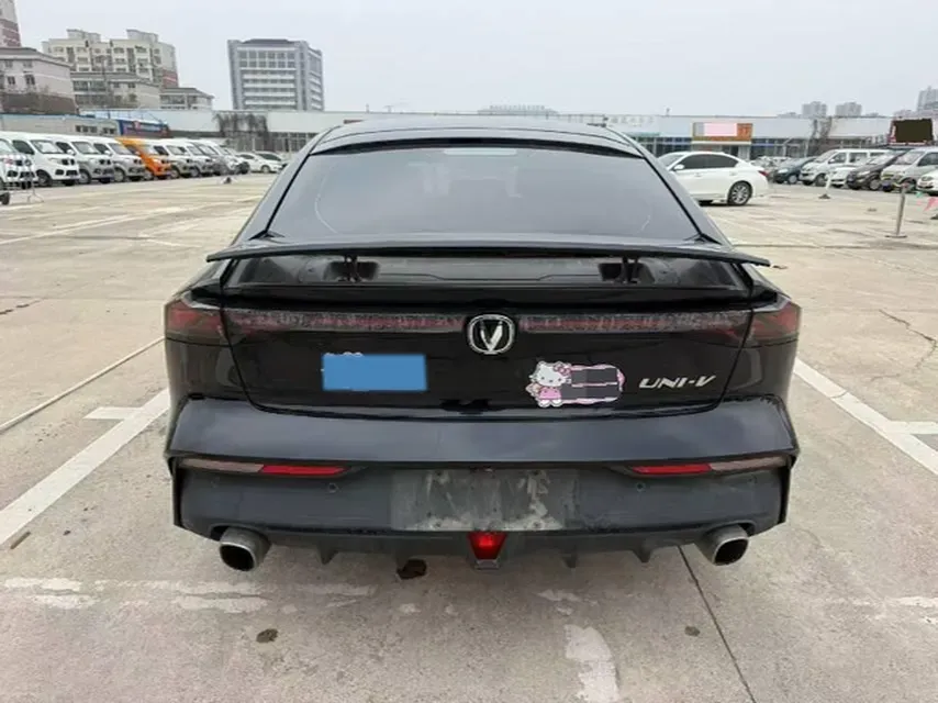 2022 ChangAn UNI-V 1.5T 188HP L4 7DCT,autocango,china used car exporter,china ev exporter,chinese used car exporter,chinese used ev exporter