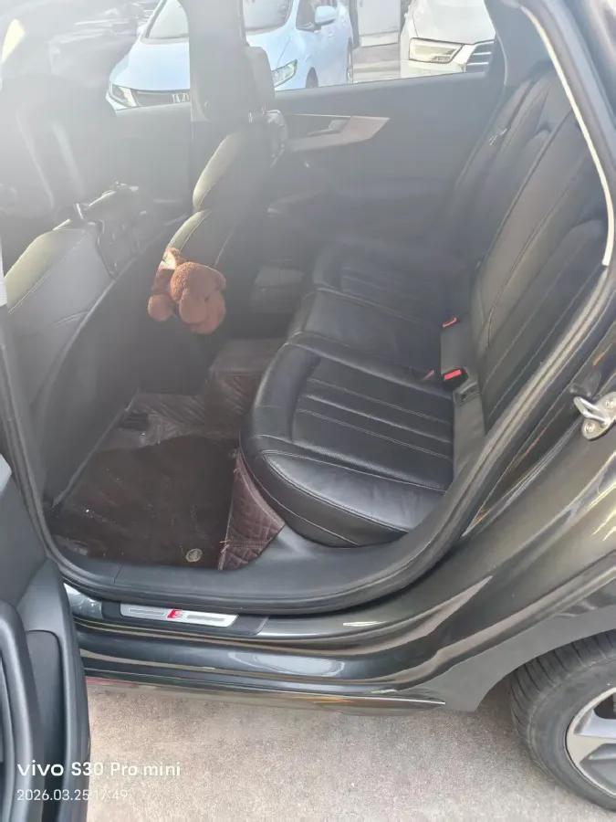 2020 Audi A4L 2.0T 190HP L4 7DCT,autocango,china used car exporter,china ev exporter,chinese used car exporter,chinese used ev exporter
