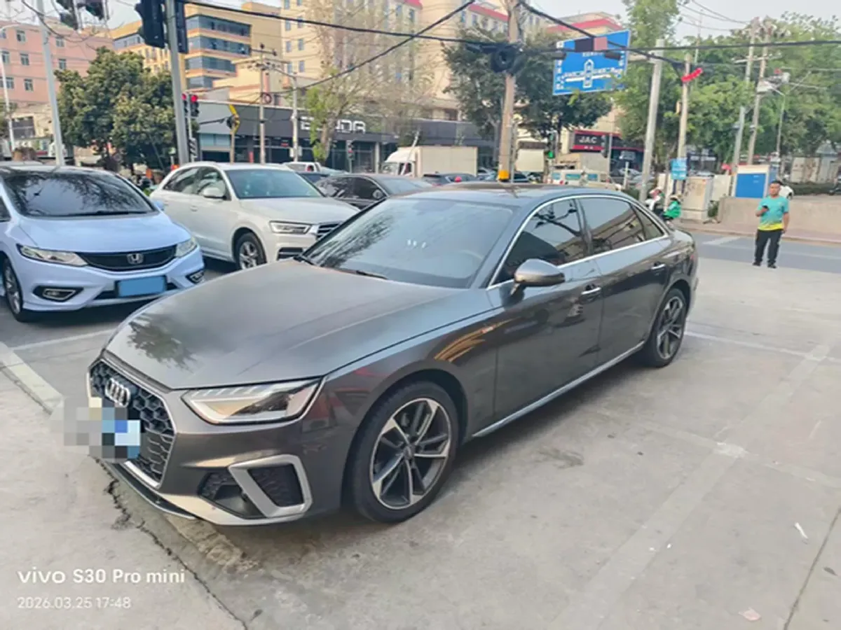2020 Audi A4L 2.0T 190HP L4 7DCT,autocango,china used car exporter,china ev exporter,chinese used car exporter,chinese used ev exporter