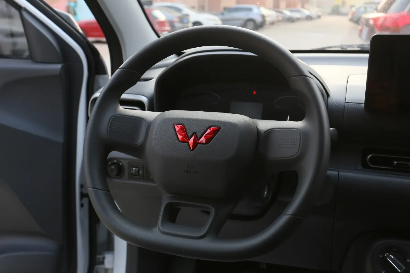 2025 WuLing HongGuang New Energy REEV 99HP REEV,autocango,china used car exporter,china ev exporter,chinese used car exporter,chinese used ev exporter