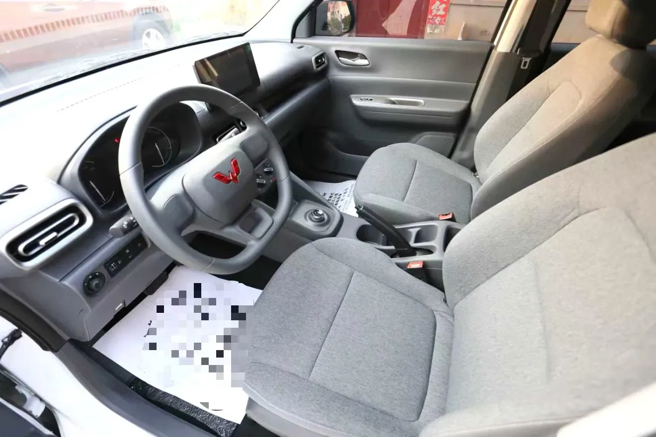 2025 WuLing HongGuang New Energy REEV 99HP REEV,autocango,china used car exporter,china ev exporter,chinese used car exporter,chinese used ev exporter