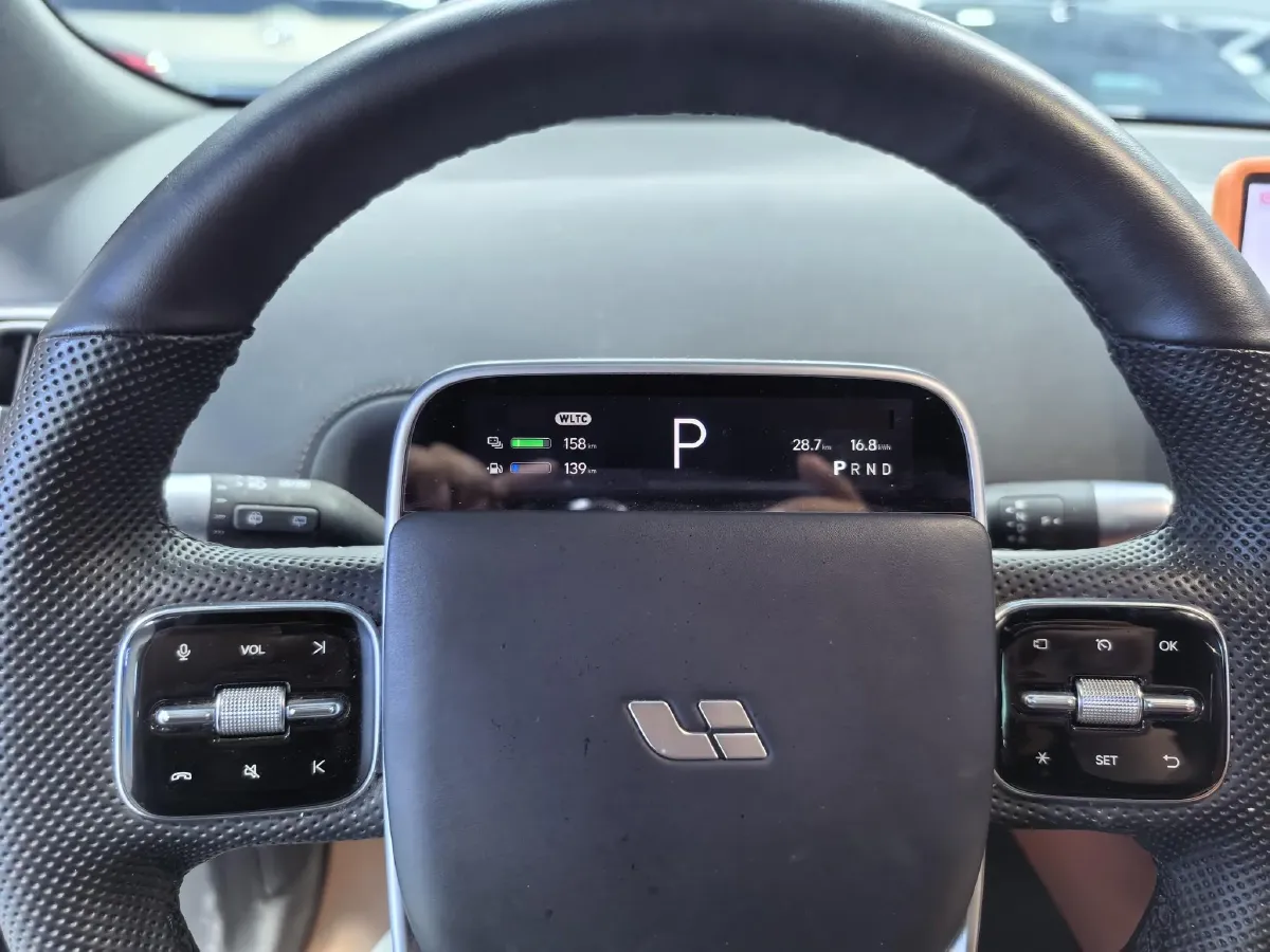 2024 Volvo S60 2.0T 197HP L4 7DCT,autocango,china used car exporter,china ev exporter,chinese used car exporter,chinese used ev exporter