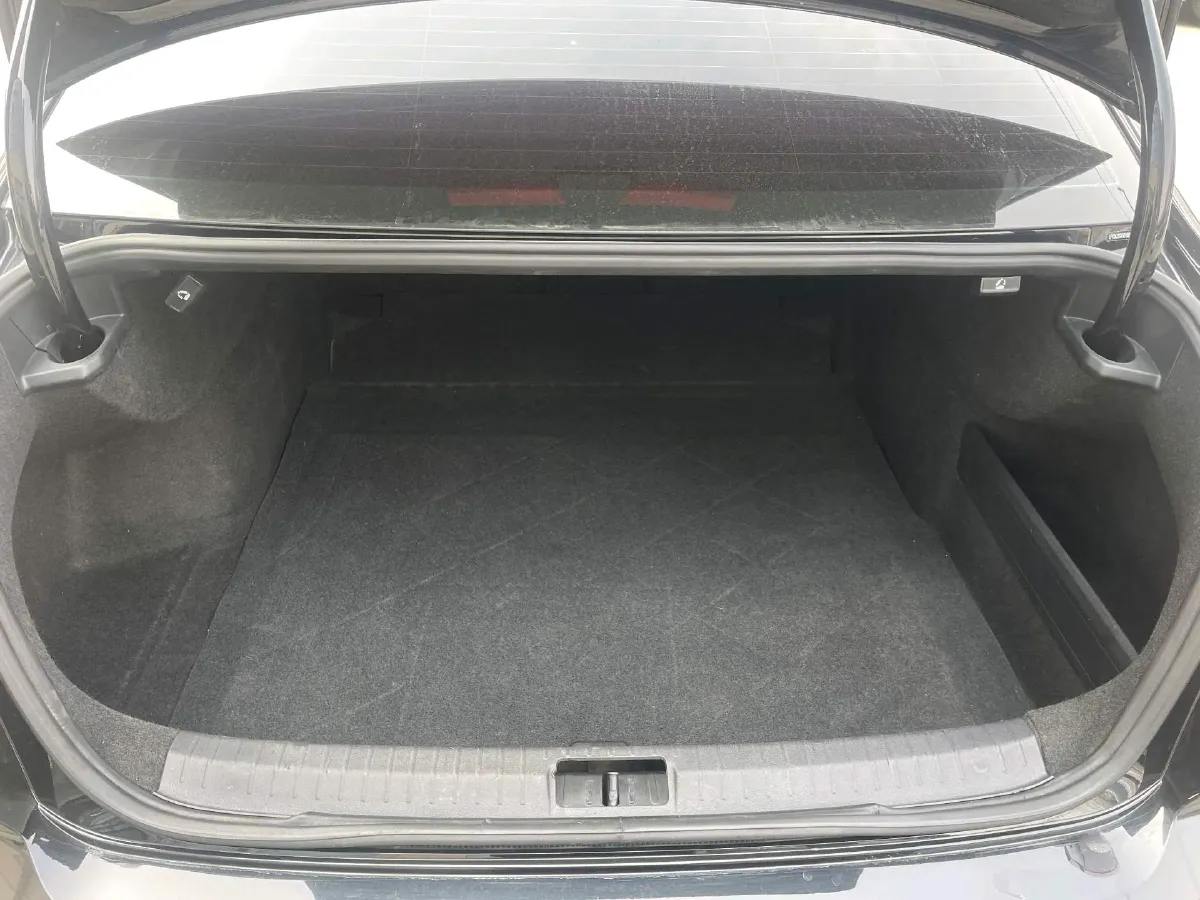 2018 Volkswagen Magotan 1.8T 180HP L4 7DCT,autocango,china used car exporter,china ev exporter,chinese used car exporter,chinese used ev exporter