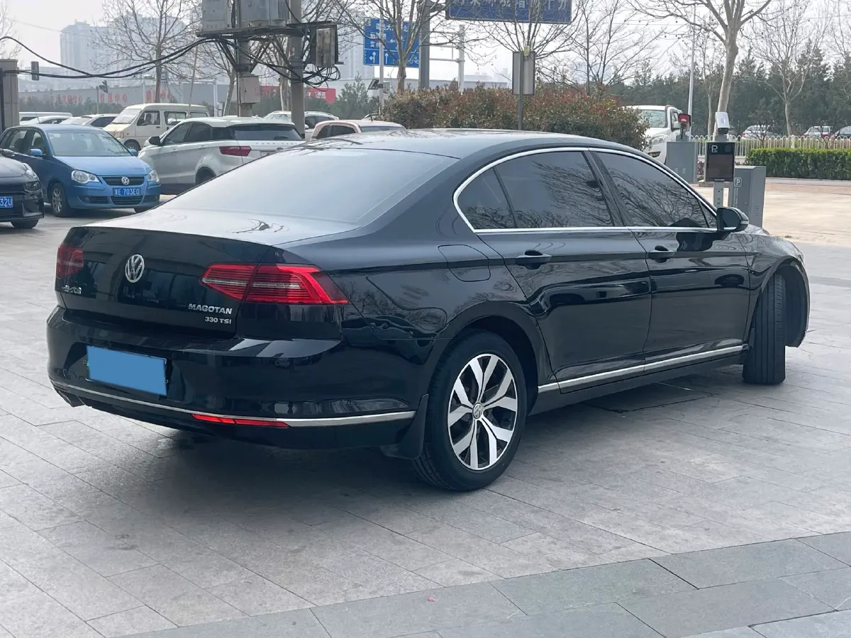 2018 Volkswagen Magotan 1.8T 180HP L4 7DCT,autocango,china used car exporter,china ev exporter,chinese used car exporter,chinese used ev exporter