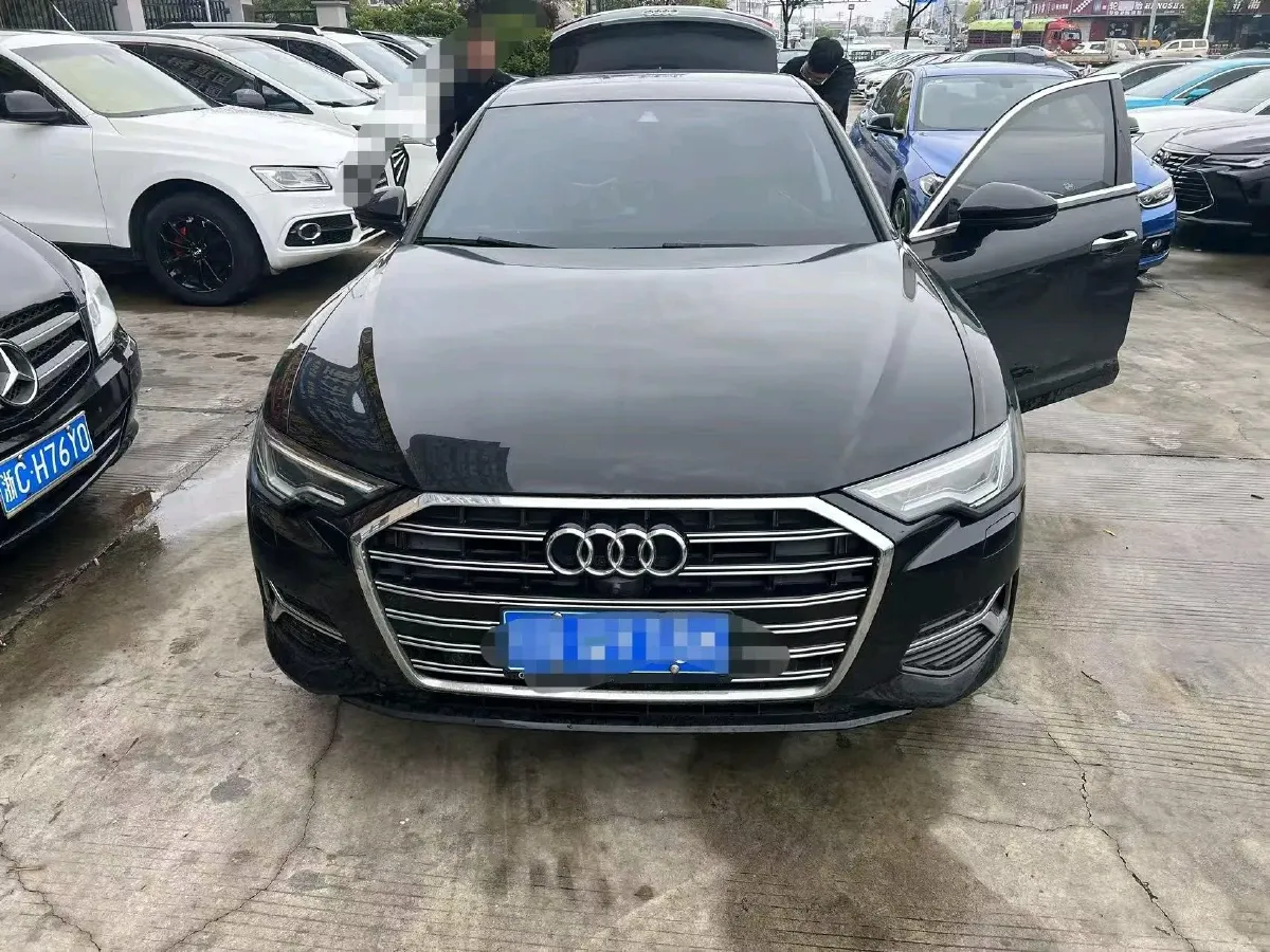 2023 Audi A6L 2.0T 245HP L4 7DCT,autocango,china used car exporter,china ev exporter,chinese used car exporter,chinese used ev exporter
