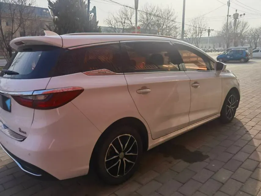 2017 BYD Song MAX 1.5T 154HP L4 6DCT,autocango,china used car exporter,china ev exporter,chinese used car exporter,chinese used ev exporter