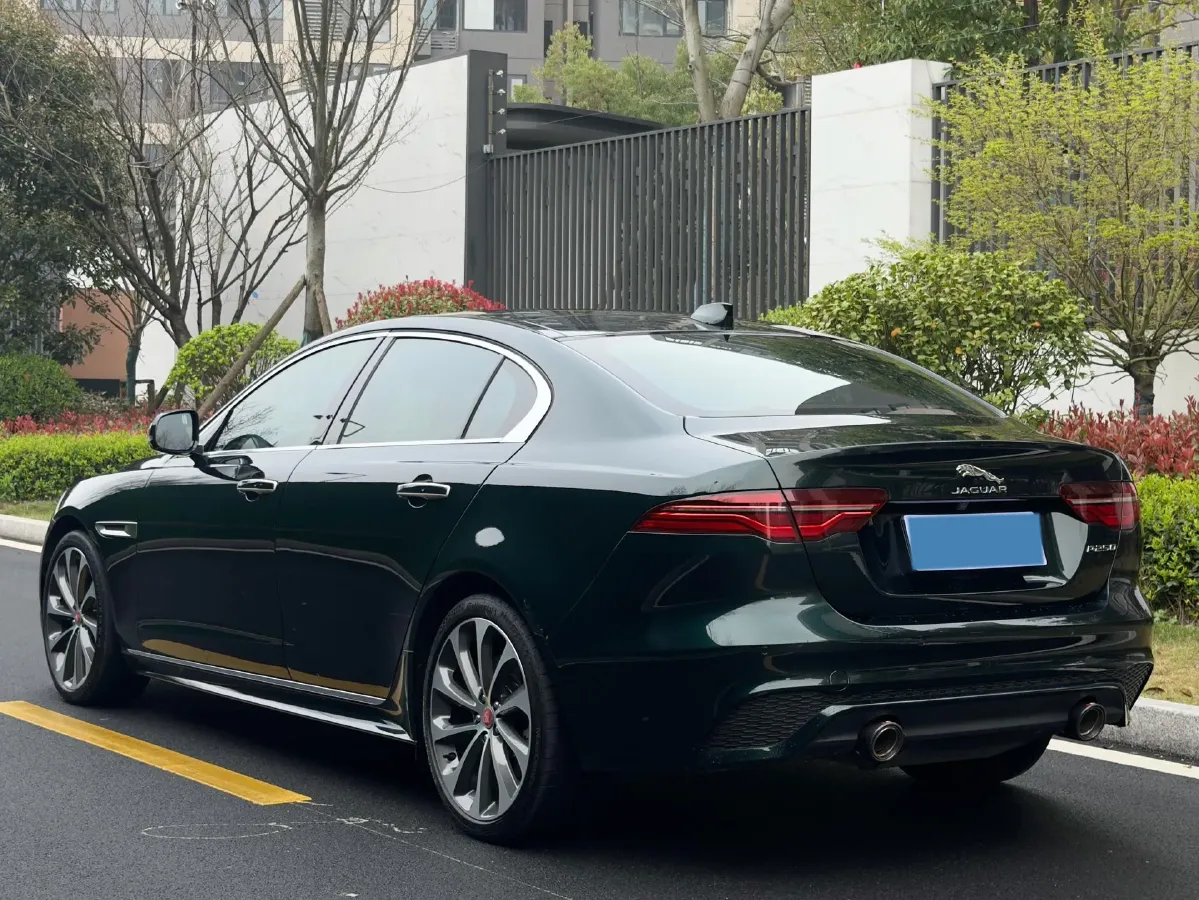 2021 Jaguar XEL 2.0T 250HP L4 8AT,autocango,china used car exporter,china ev exporter,chinese used car exporter,chinese used ev exporter
