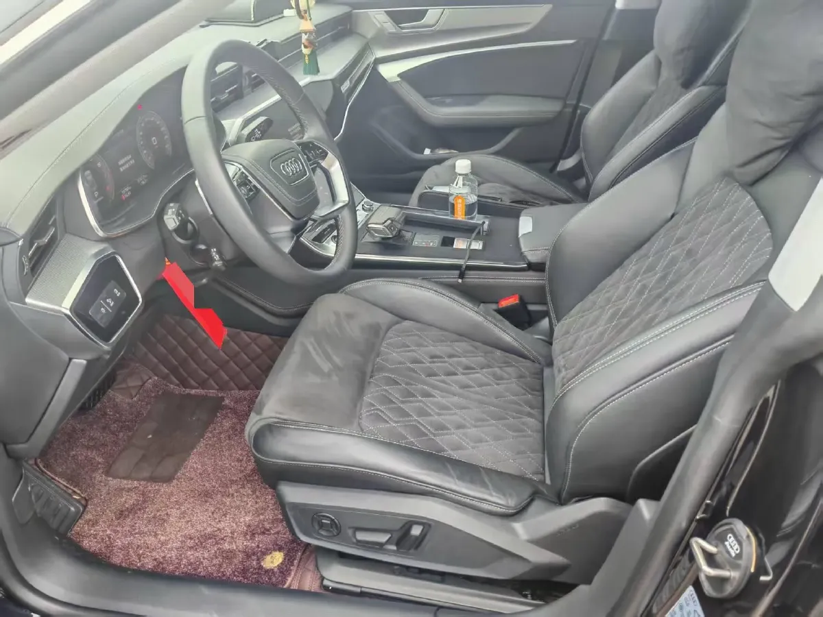 2024 Audi A7L 2.0T 245HP L4 7DCT,autocango,china used car exporter,china ev exporter,chinese used car exporter,chinese used ev exporter