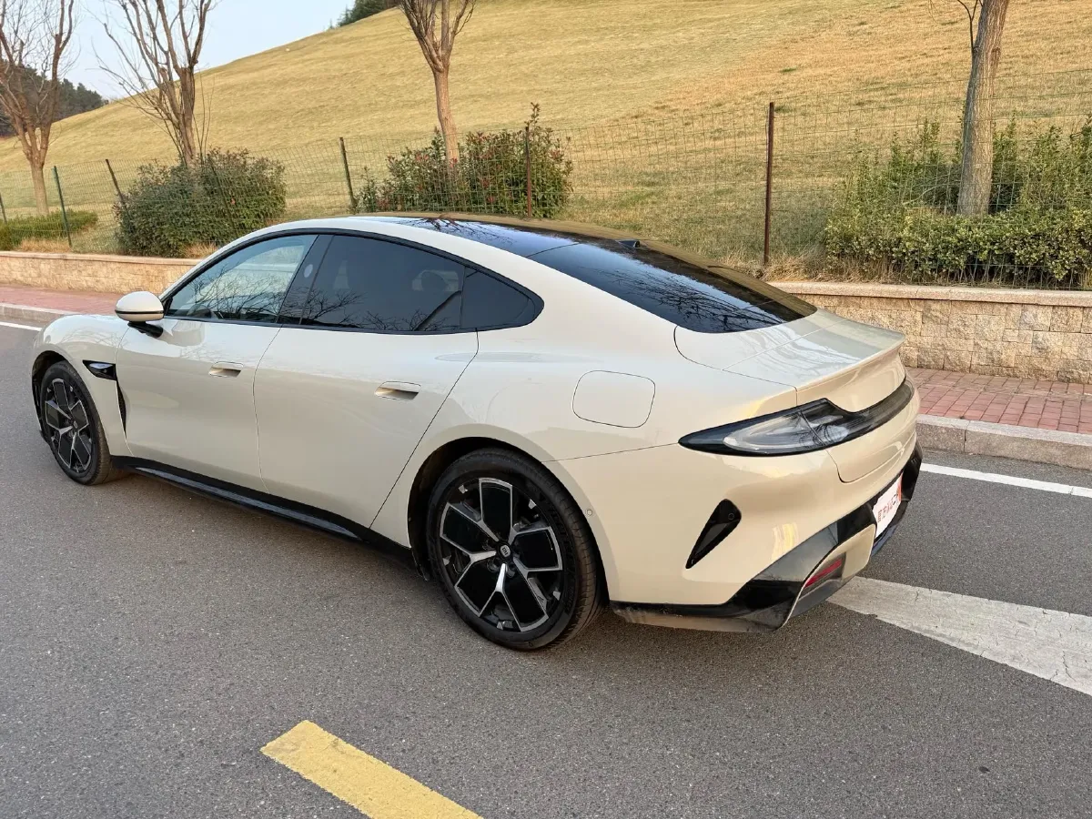 2024 MI SU7 BEV 73.6KWH,autocango,china used car exporter,china ev exporter,chinese used car exporter,chinese used ev exporter